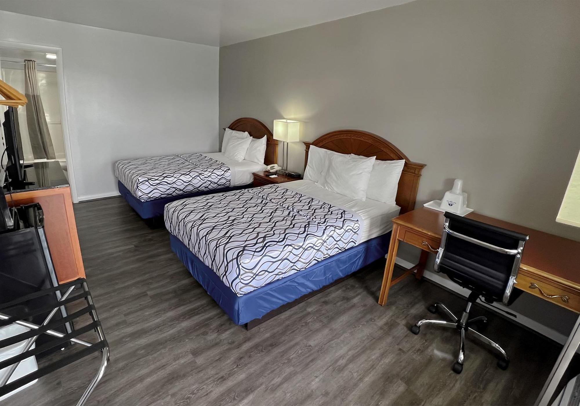 Double Room Two Double Beds Non-Smoking