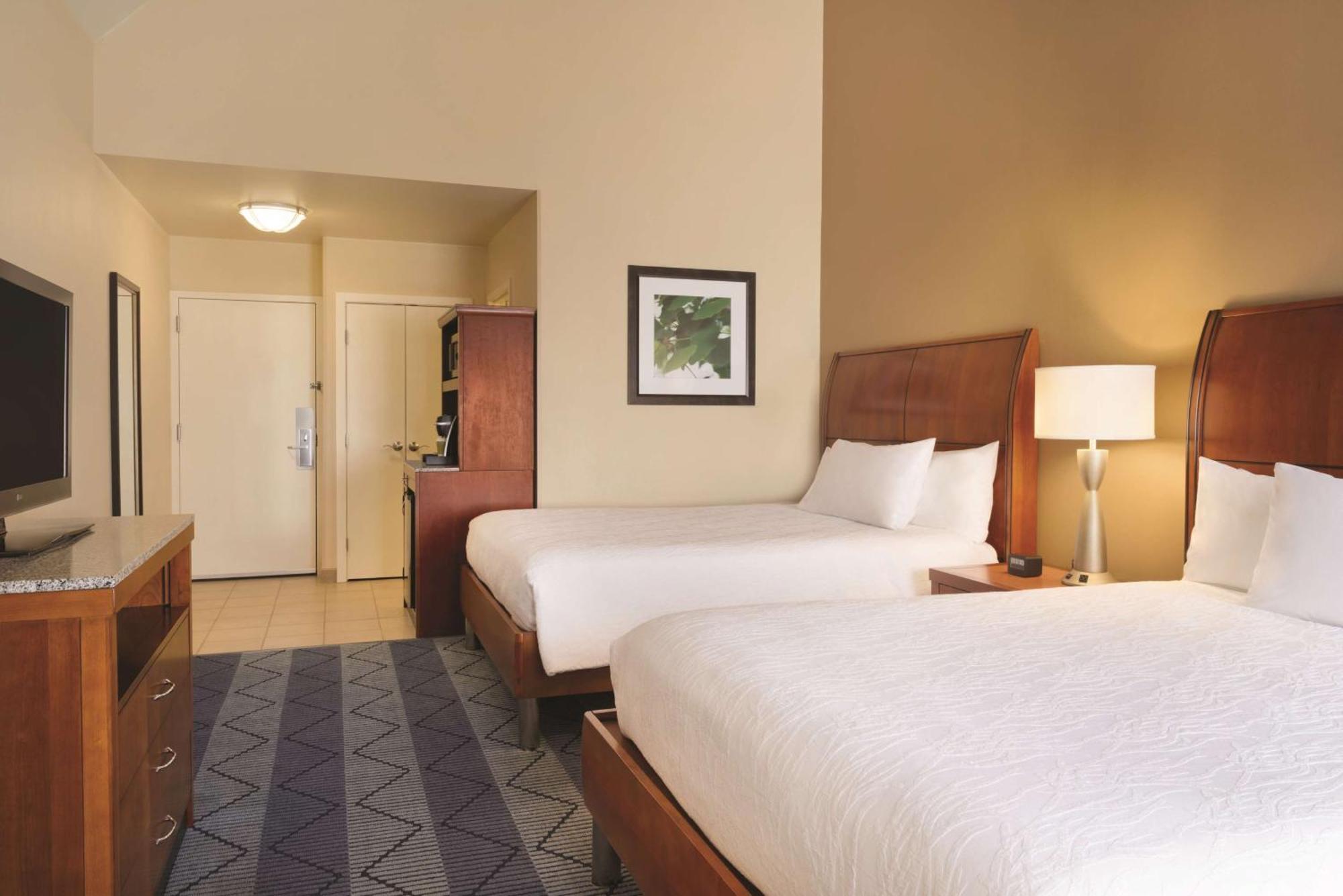 Deluxe Queen Room Two Queen Beds
