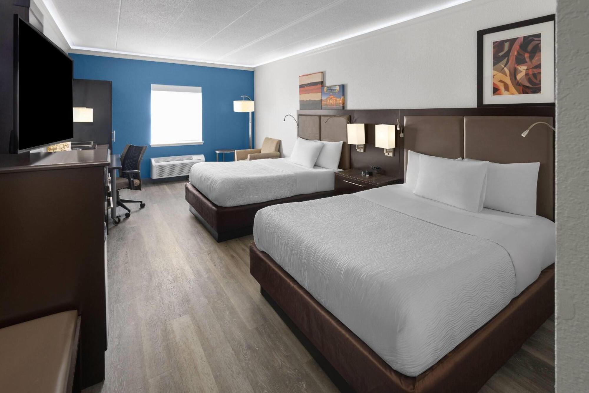 Queen Room Two Queen Beds Non-Smoking
