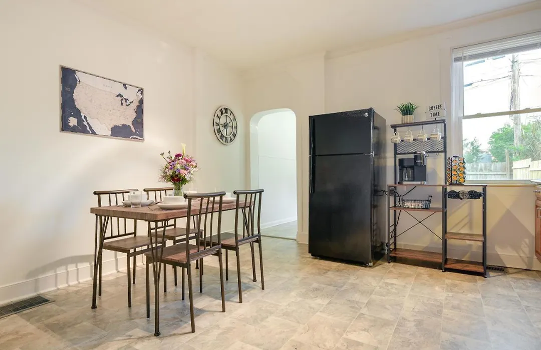 Welcoming Lancaster Townhome With Backyard And Patio!-1