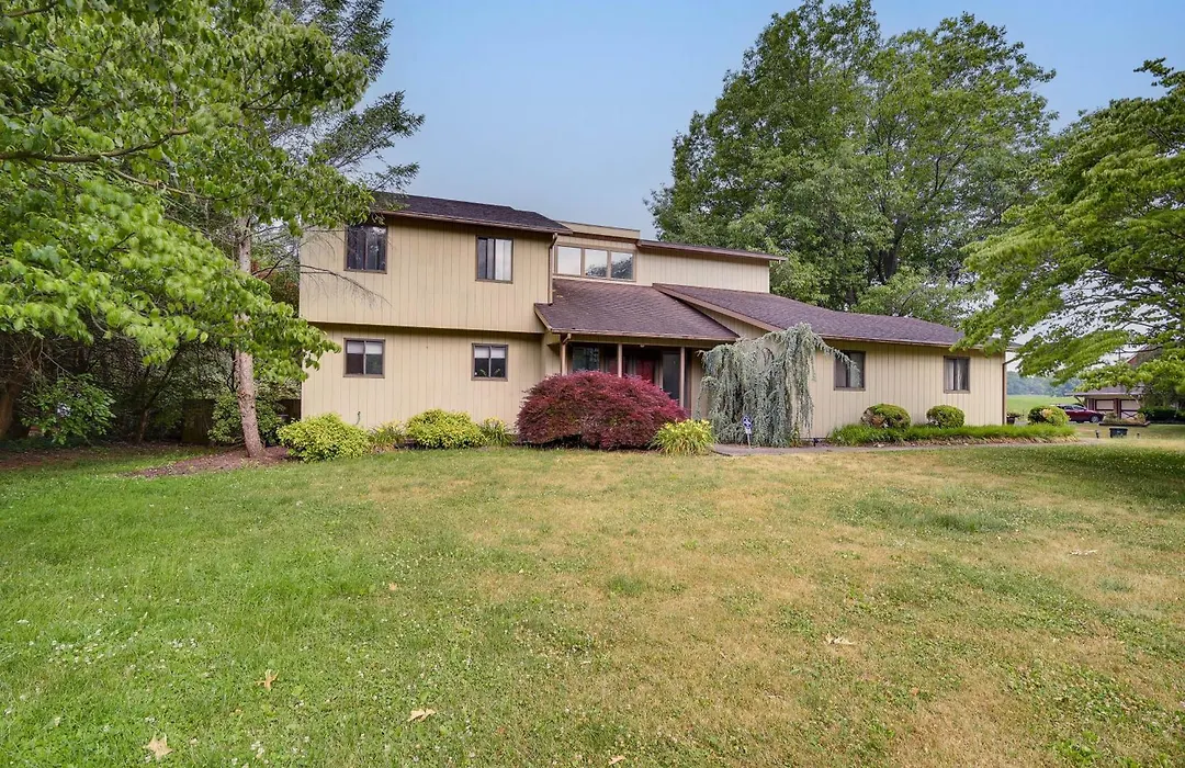 Central Location! Updated Spacious Home, Fire Pit-1