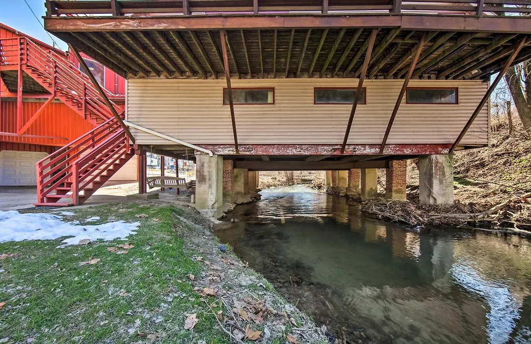 Creek Access & Deck: 'Runningwater' Lancaster Gem-1