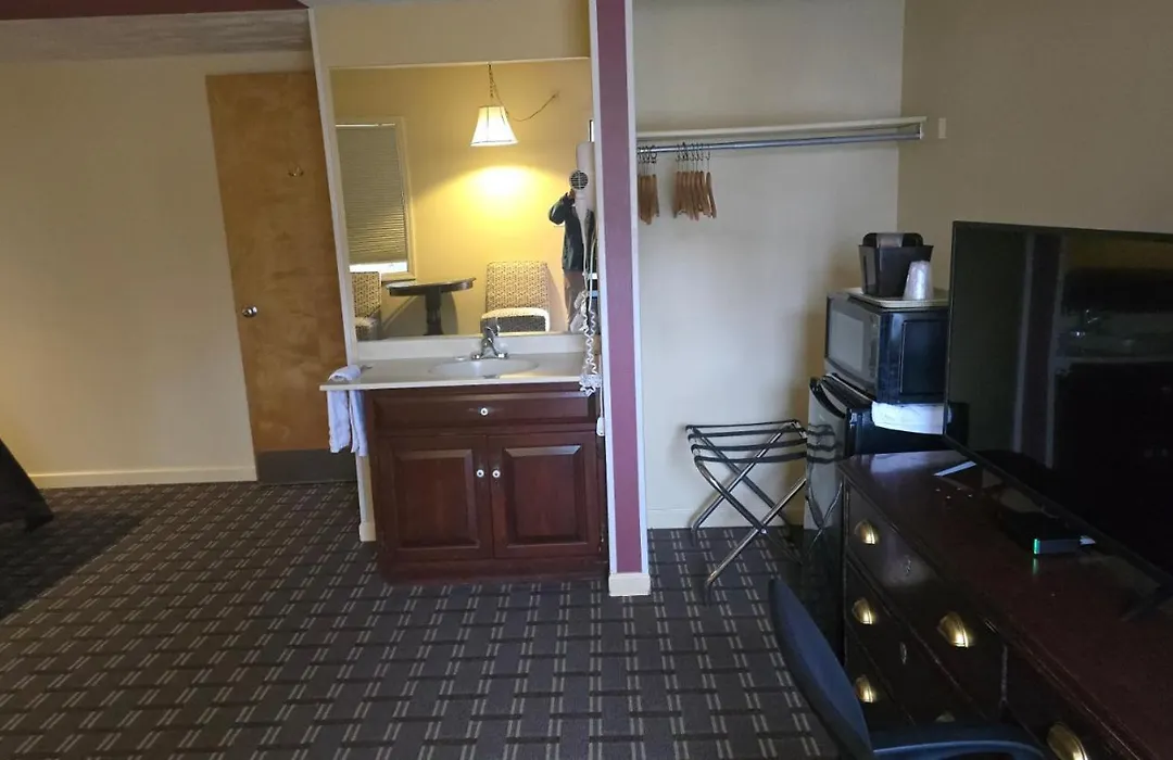 Classic Inn Lancaster-1