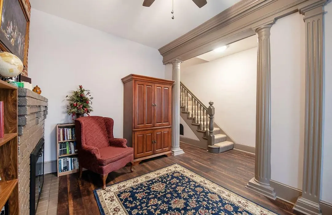 Lancaster City Apartment Near Convention Center-1