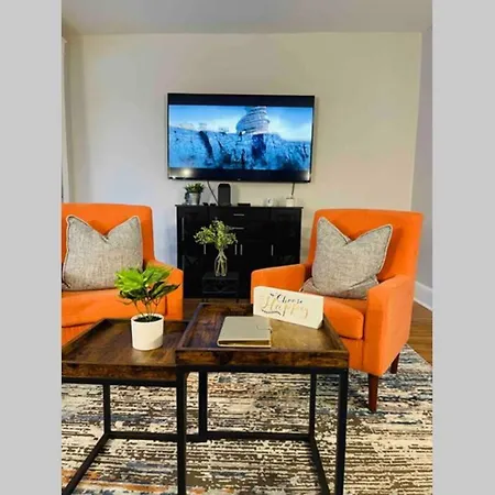 Modernized City Home W/ Parking Downtown Lancaster-3